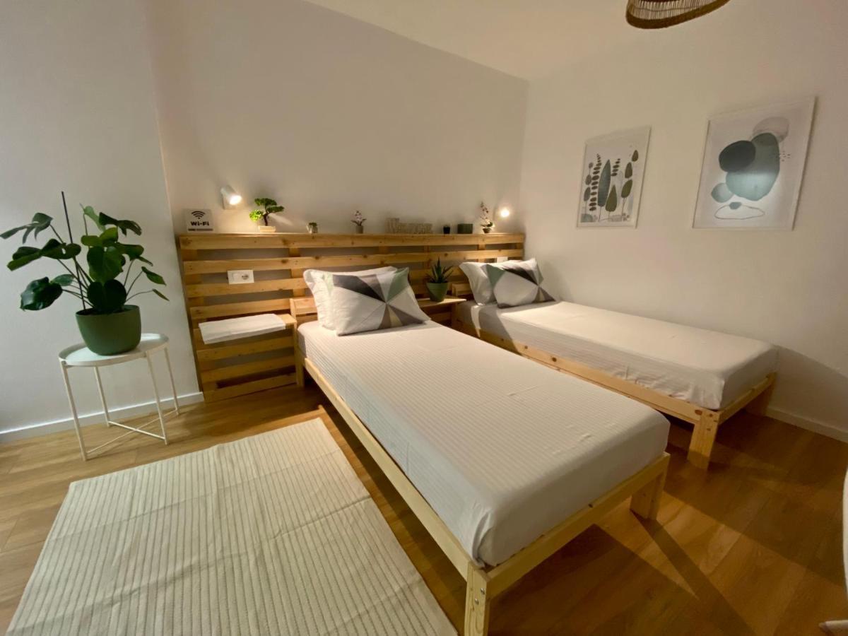 Lucas Central Oasis Studios Τίρανα Εξωτερικό φωτογραφία